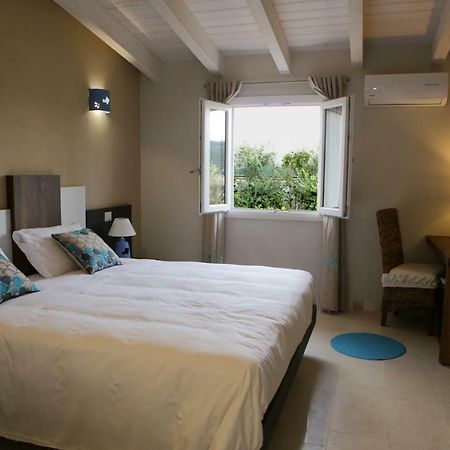 Avion B&B Elmas Екстериор снимка