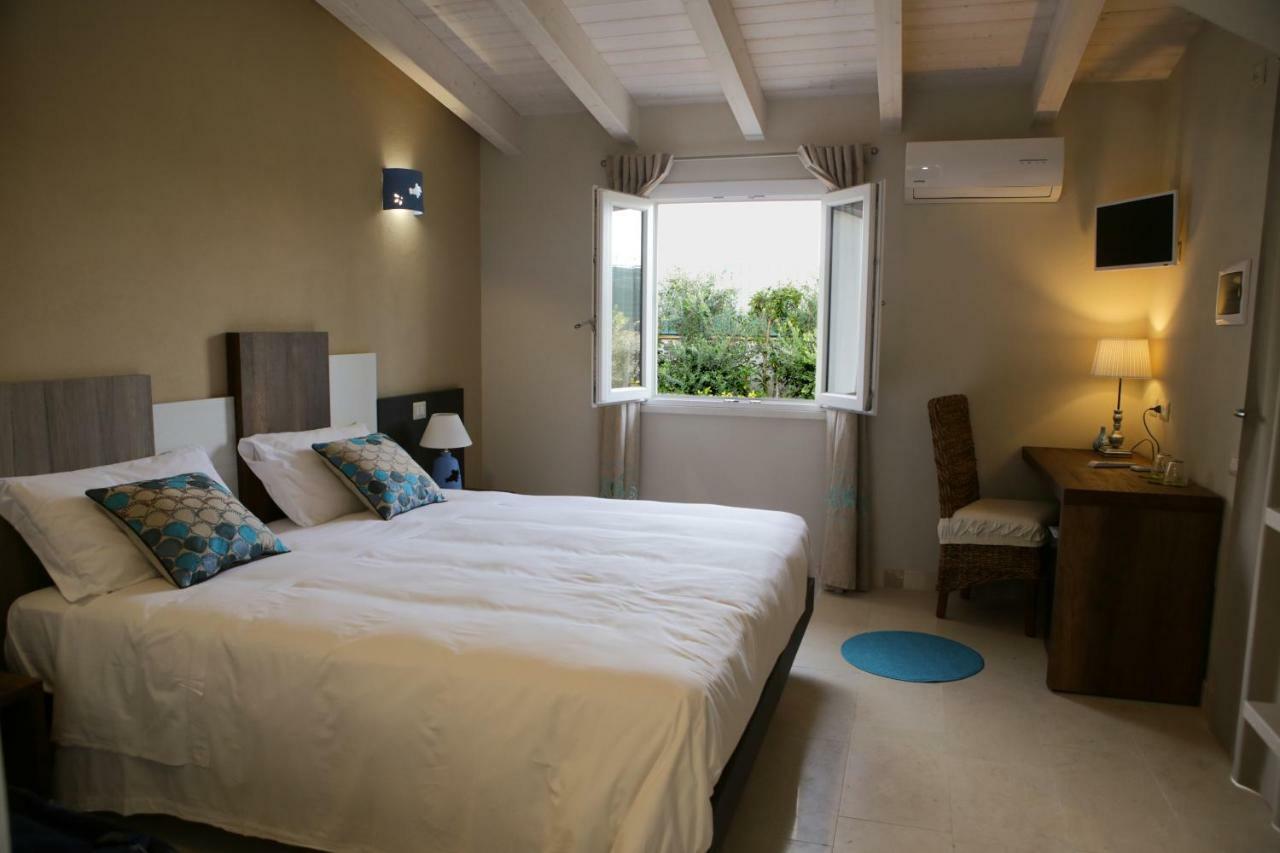 Avion B&B Elmas Екстериор снимка