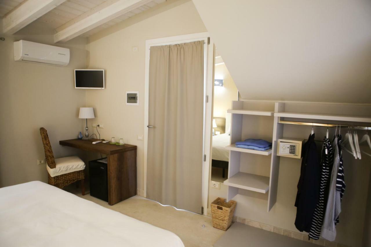 Avion B&B Elmas Екстериор снимка