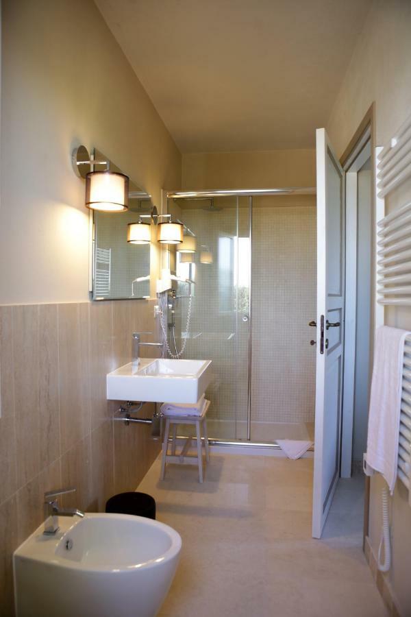 Avion B&B Elmas Екстериор снимка